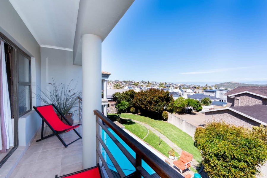 4 Bedroom Property for Sale in Myburgh Park Fase 2 Western Cape